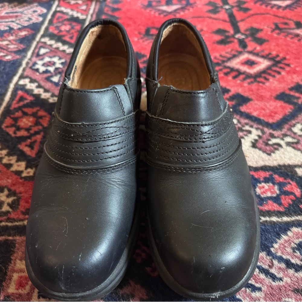Women’s Black Leather Steel Toe Clogs